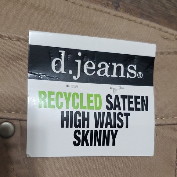 d. jeans Tan High Rise Jeans Modern Fit - Picture 2 of 11